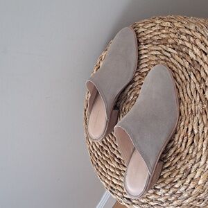 G.H. Bass & Co. Womens Nikki Grey Suede Mule Clogs 2" Wood Heels Sz. 8